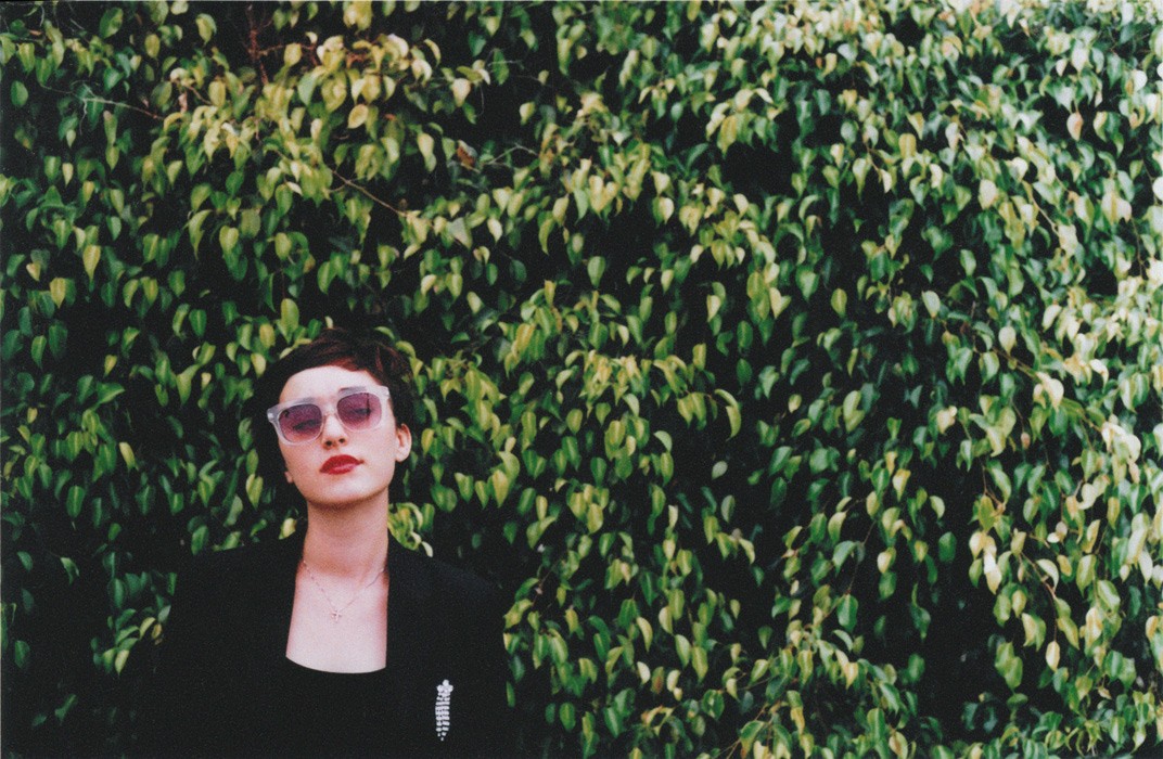 http://parkeryoung.net/files/gimgs/th-39_parkeryoung_muse-red-lips-green-leaves-.jpg